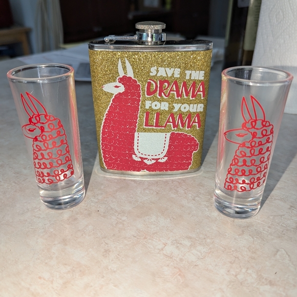Drama llama Flask + 🦙 Shot glasses sparkly gold - Picture 4 of 10